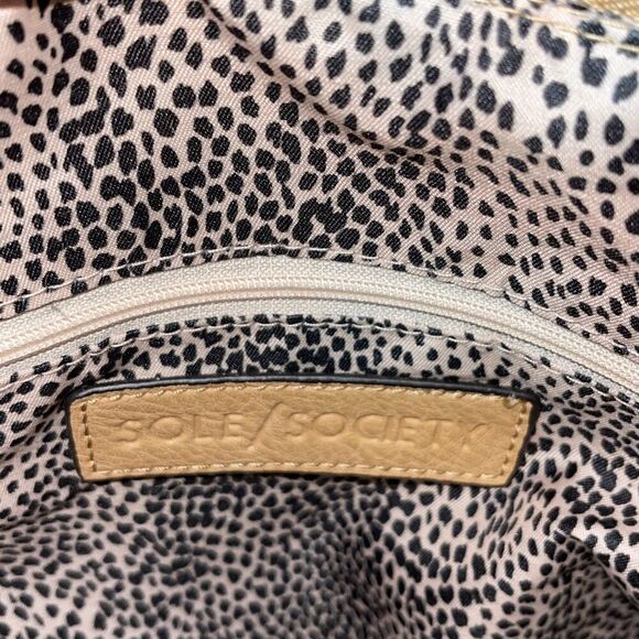 SOLE SOCIETY WOMEN'S DESTIN‎ CROSSBODY BAG 2 VEGAN STUDDED WHIPSTICH CAMEL VEGAN - Picture 7 of 10